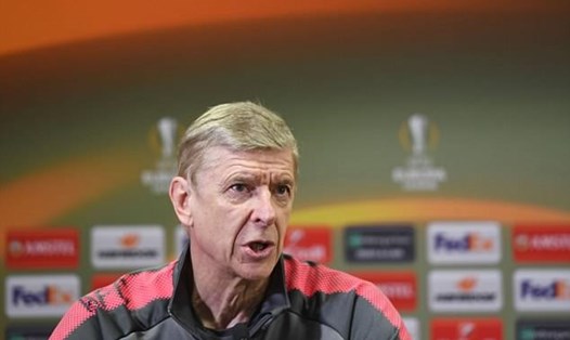 Phong độ dần cải thiện của Arsenal thời gian qua chưa giúp HLV Wenger vơi đi áp lực. Ảnh: Getty Images.