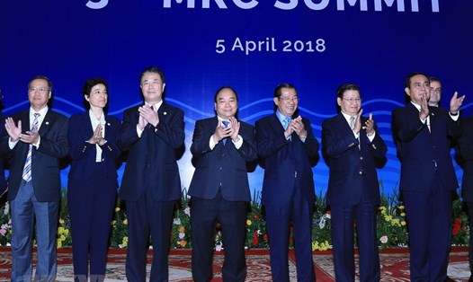 Thủ tướng Nguyễn Xuân Phúc dự khai mạc Phiên toàn thể Hội nghị Cấp cao Ủy hội sông Mekong quốc tế lần 3. Ảnh: TTXVN