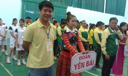 Trợ lý trọng tài Dương Ngọc Tân (trái). Ảnh: facebook 
