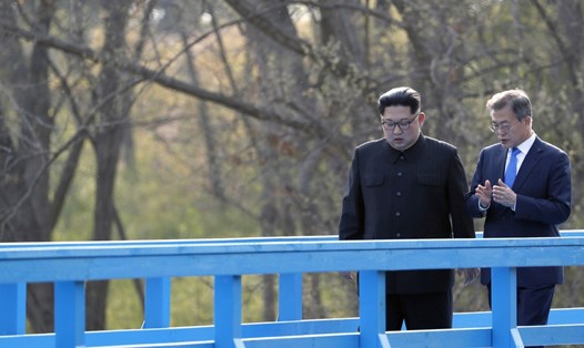 Tổng thống Hàn Quốc Moon Jae-in chia sẻ nhiều chuyện hậu trường thú vị về cuộc gặp lãnh đạo Triều Tiên. Ảnh: Hani. 