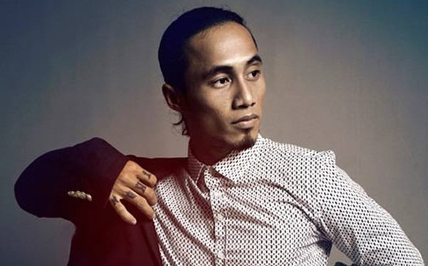 Nam ca sĩ Phạm Anh Khoa 