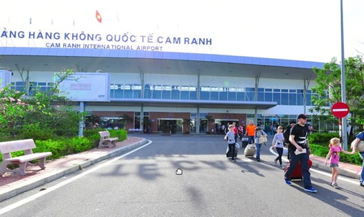 Sân bay Cam Ranh.