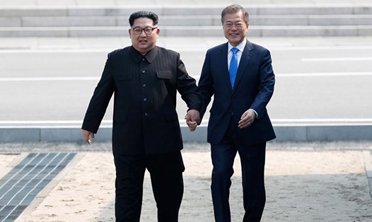 Ngày 16.5, Triều Tiên tuyên bố hủy cuộc họp cấp cao của phái đoàn 29 quan chức Bình Nhưỡng và 5 quan chức Seoul tại Bàn Môn Điếm vài giờ trước khi cuộc họp bắt đầu do cuộc tập trận quân sự Max Thunder. Ảnh: Reuters. 