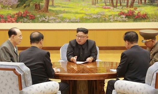 Triều Tiên tuyên bố có thể xem xét lại cuộc gặp thượng đỉnh Kim Jong-un-Donald Trump.