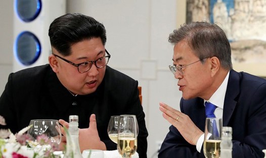 Tổng thống Hàn Quốc Moon Jae-in và lãnh đạo Triều Tiên Kim Jong-un.