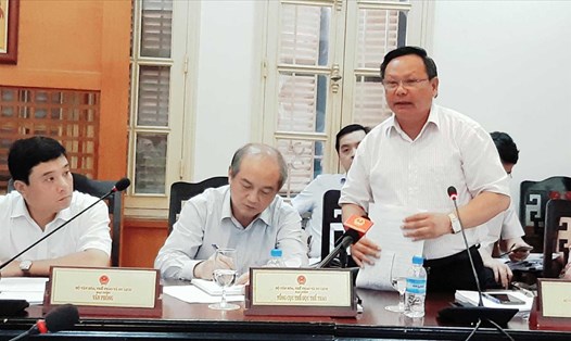 Ông Nguyễn Văn Tuấn (đứng ngoài cùng bên phải). Ảnh: Vietnamnet