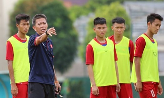 Thầy tròtrò HLV Hoàng Anh Tuấn hướng đến VCK U19 Châu Á 2018. Ảnh: TL