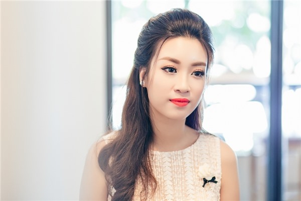 Hoa hậu Đỗ Mỹ Linh.