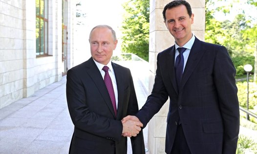 Tổng thống Nga Vladimir Putin gặp Tổng thống Syria Bashar al-Assad ở Sochi ngày 17.5.2018. Ảnh: Anadolu