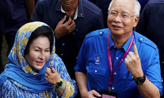 Cựu Thủ tướng Najib Razak và phu nhân Rosmah Mansor. Ảnh: Reuters
