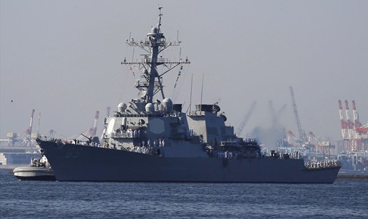USS Milius, một trong những tàu khu trục mang tên lửa dẫn đường tiên tiến nhất của Hải quân Mỹ đến Nhật Bản. Ảnh: Reuters. 