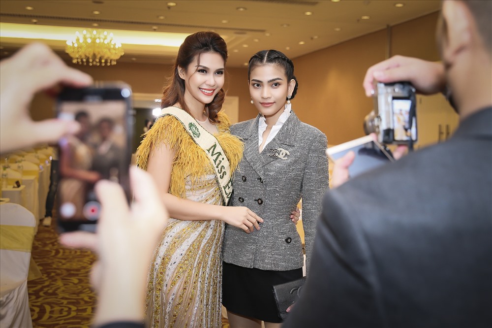 Hoa hậu Trái Đất 2015 và Á hậu Trương Thị May