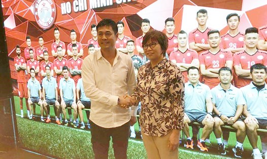 Cựu HLV ĐTQG Nguyễn Hữu Thắng đã chính thức ra mắt CLB TP.HCM với vai trò Chủ tịch của đội bóng. Ảnh: V.N