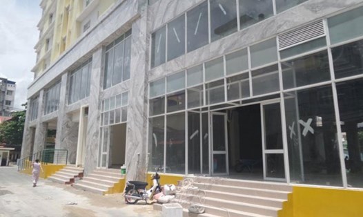 Chủ đầu tư dự án Khang Gia Tân Hương phân chia trái phép thêm 71 căn hộ nhưng cơ quan chức năng quận Tân Phú (TPHCM) “không hề hay biết”, và đến nay vẫn không có biện pháp xử lý. Ảnh: PV