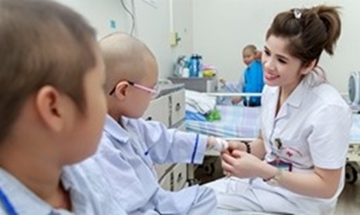 Tỉ lệ trẻ em mắc ung thư ngày càng gia tăng tại Việt Nam