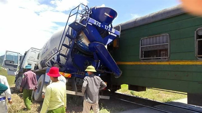 Hiện trường vụ tai nạn xảy ra thuộc xã Diễn An, huyện Diễn Châu, Nghệ An. Ảnh:XB