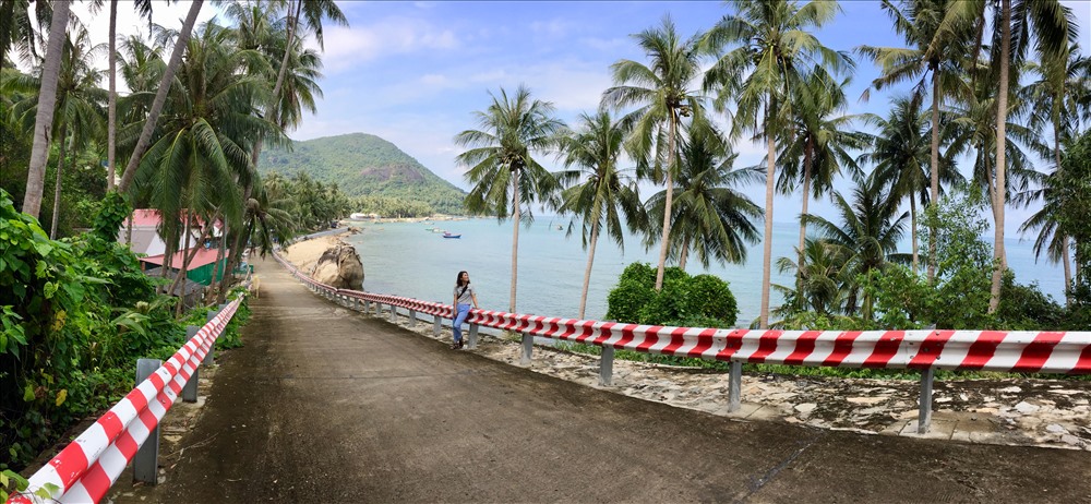 Một con đường ở xã đảo Lại Sơn