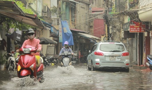 Khu vực Hà Nội có thể tiếp tục có mưa trong ngày 28.5. Ảnh minh họa: Trần Vương