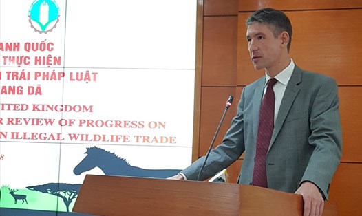 Đại sứ Liên hiệp Vương quốc Anh và Bắc Ailen tại Việt Nam – ông Giles Lever  nhấn mạnh: Cần tăng cường công tác phối hợp, hợp tác trong thực thi pháp luật giữa các quốc gia, tổ chức để làm tốt công tác về phòng chống buôn bán trái phép các loài động, thực vật hoang dã