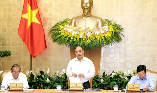 Thủ tướng Nguyễn Xuân Phúc phát biểu tại phiên họp. Ảnh: Q.H