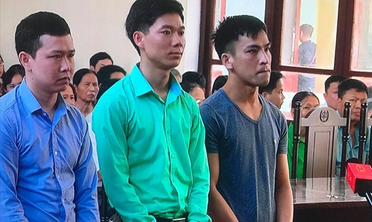 3 bị cáo Bùi Mạnh Quốc, Hoàng Công Lương và Trần Văn Sơn tại phiên xét xử sơ thẩm sáng 7.5