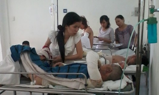 Công nhân bị bỏng nặng trong một vụ tai nạn lao động - Ảnh: L.T