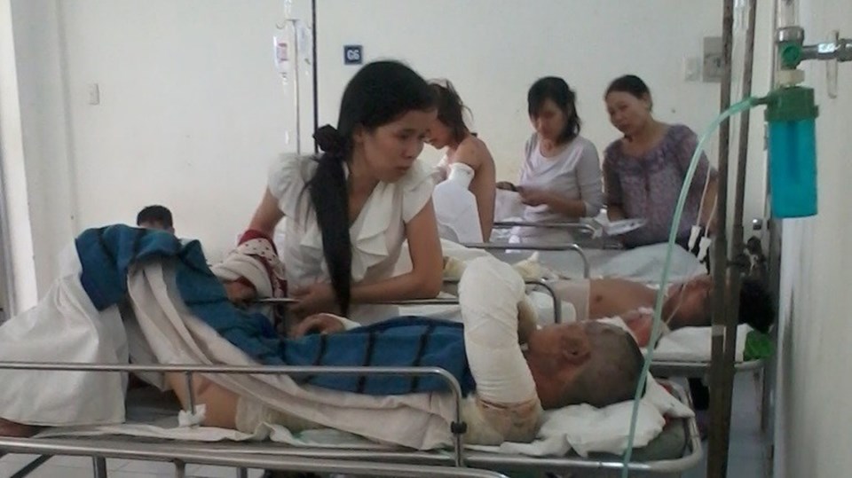 Công nhân bị bỏng nặng trong một vụ tai nạn lao động - Ảnh: L.T