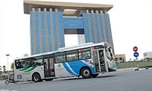 Bình Dương đang nỗ lực xây dựng tuyến bus nhanh (BRT) nối kết thành phố mới Bình Dương với TP.HCM. Ảnh: H.H