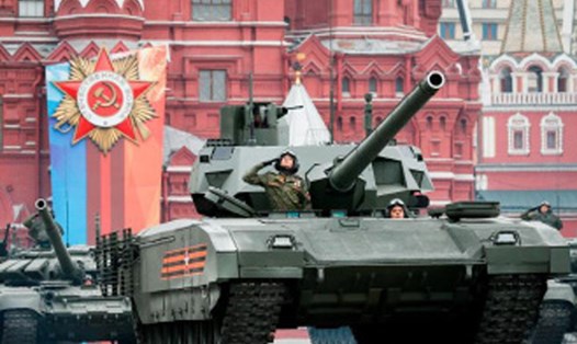 Siêu tăng Armata T-14 dự kiến sẽ xuất hiện trong lễ duyệt binh ngày 9.5. Ảnh: CNN