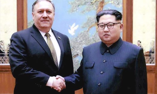 Ông Mike Pompeo gặp ông Kim Jong-un dịp lễ Phục sinh 2018. Ảnh: AFP