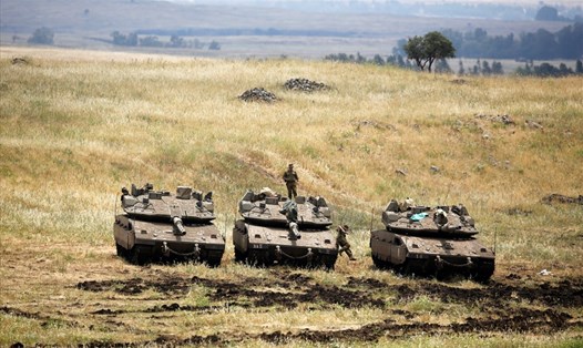 Các lực lượng Israel đóng tại Cao nguyên Golan, nơi bị Iran bắn tên lửa. Ảnh: Reuters