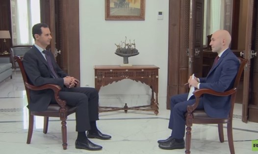 Tổng thống Syria trong cuộc phỏng vấn với đài RT. Ảnh: RT. 