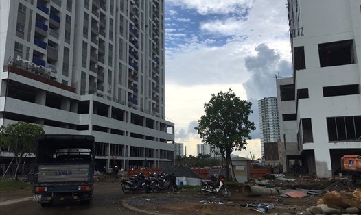 Mặt tiền khu đất 9.125m2 ở phường Phú Thuận, quận 7 (TPHCM), nay đã được Cty Đất Xanh xây 2 block chung cư và bán với giá bình quân 1,6 tỉ đồng/căn. Ảnh: C.H