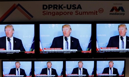 Đưa tin về thượng đỉnh Mỹ-Triều tại trung tâm báo chí Singapore. Ảnh: Reuters