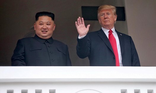 Nhà lãnh đạo Kim Jong-un và Tổng thống Donald Trump gặp thượng đỉnh tại khách sạn Capella, Singapore ngày 12.6. Ảnh: Reuters