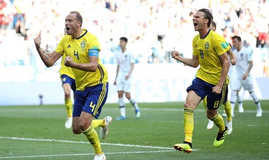 Đội trưởng Granqvist ghi bàn thắng duy nhất trên chấm 11m để giúp Thụy Điển đánh bại Hàn Quốc với tỉ số 1-0. Ảnh: FIFA