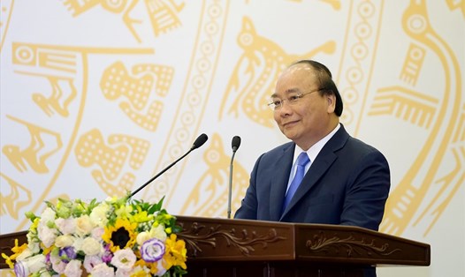 Thủ tướng Nguyễn Xuân Phúc phát biểu tại cuộc gặp mặt - Ảnh: VGP