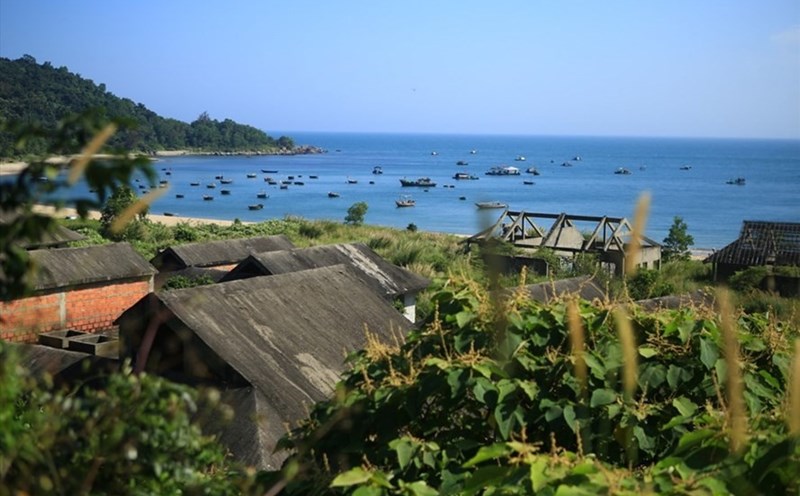 Bán đảo Sơn Trà (Đà Nẵng). Nhiều dự án trên bán đảo này vi phạm pháp luật, nhưng thu hồi rất khó khăn và tốn kém. Ảnh: PV