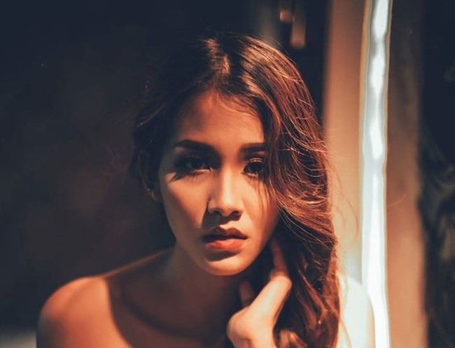 Người mẫu nude Kim Phượng. Ảnh: FBNV