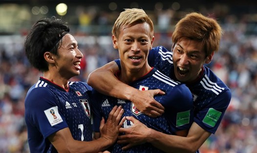 Honda (giữa) đã ghi bàn thắng gỡ hoà 2-2 cho Nhật Bản. Ảnh: FIFA