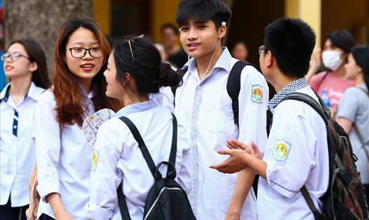 Thí sinh dự thi THPT quốc gia 2018 tại điểm Trường THPT Kim Liên (Hà Nội). Ảnh: Sơn Tùng