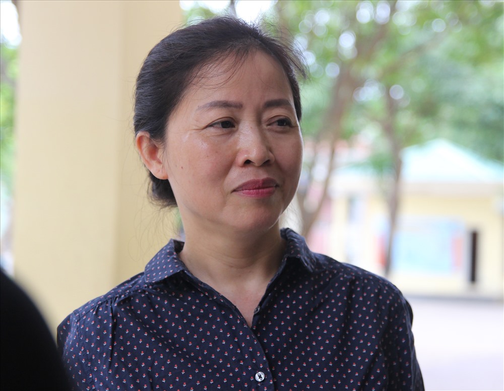 Bà Nguyễn Thị Thanh Vân thí sinh đặc biệt tại điểm thi tỉnh Nghệ An. Ảnh:HL