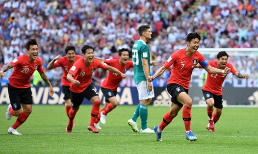 Tuyển Hàn Quốc vỡ oà vì chiến thắng. Ảnh: FIFA