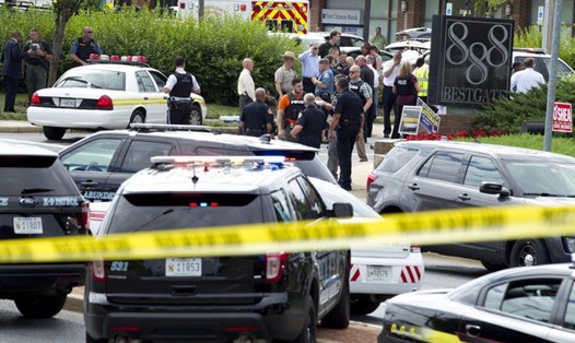 Văn phòng tòa soạn Capital Gazette tại bang Maryland, Mỹ xảy ra xả súng hôm 28.6. Ảnh: AP