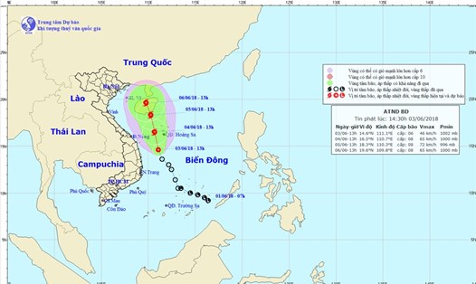 Đến 13 giờ ngày 5.6, vị trí tâm bão ở vào khoảng 18,3 độ vĩ Bắc, 110,3 độ Kinh Đông, trên khu vực phía Nam đảo Hải Nam. Ảnh: NCHMF