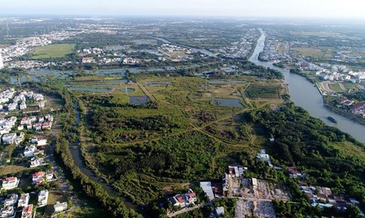 Khu đất hơn 32ha tại xã Phước Kiển, huyện Nhà Bè được chuyển nhượng với giá "bèo". Ảnh: Dân trí
