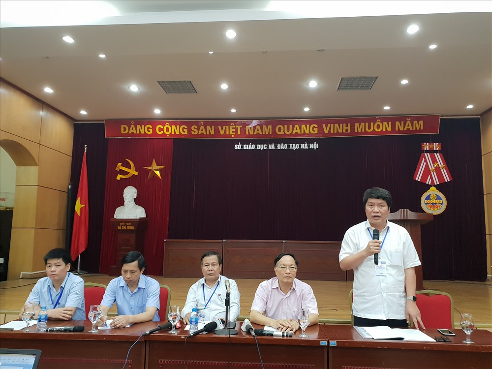 Lãnh đạo Sở GDĐT thông tin về kỳ thi. Ảnh: HN