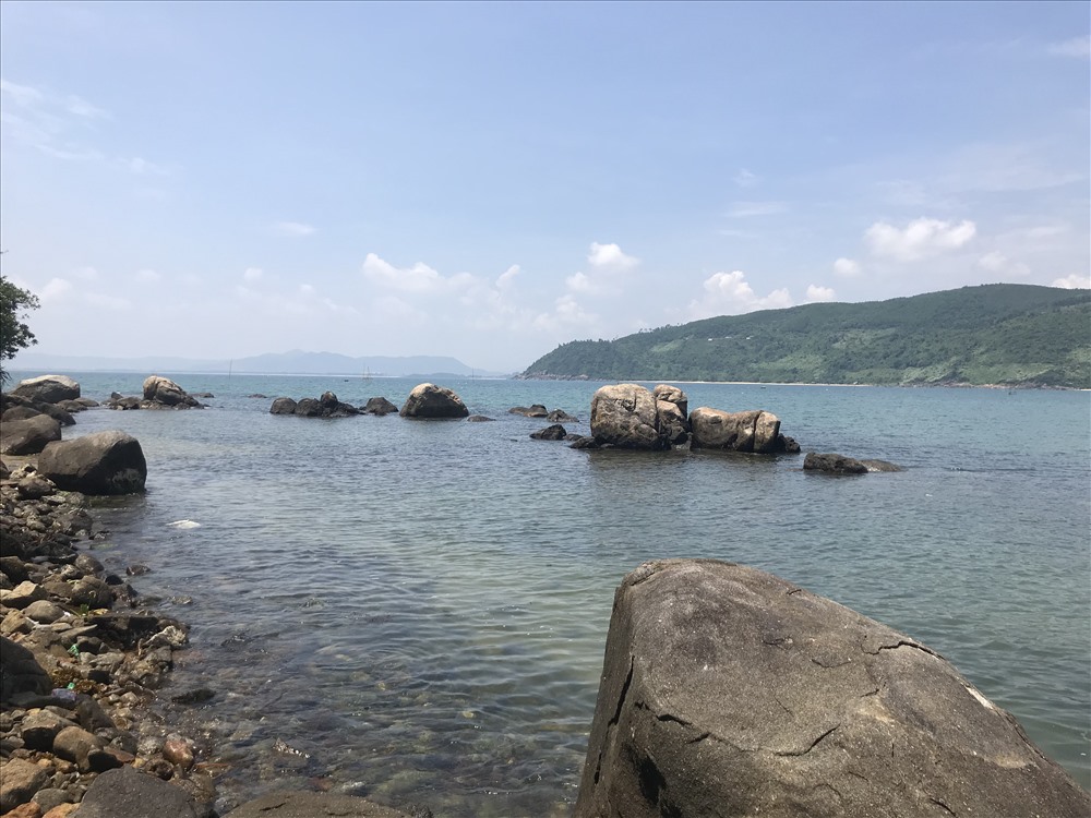 Một góc biển làng Vân. Ảnh: H.V.M
