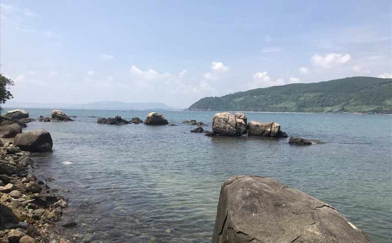 Một góc biển làng Vân. Ảnh: H.V.M