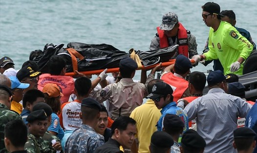 Ít nhất 42 người chết trong vụ lật tàu ở Phuket, Thái Lan. Ảnh: Getty Images
